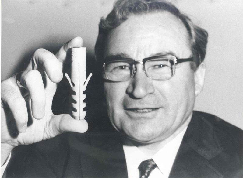 Нейлоновый Дюбель Изобретателем дюбеля является немецкий предприниматель Артур Фишер (1919-2016) - ООО ПМК 